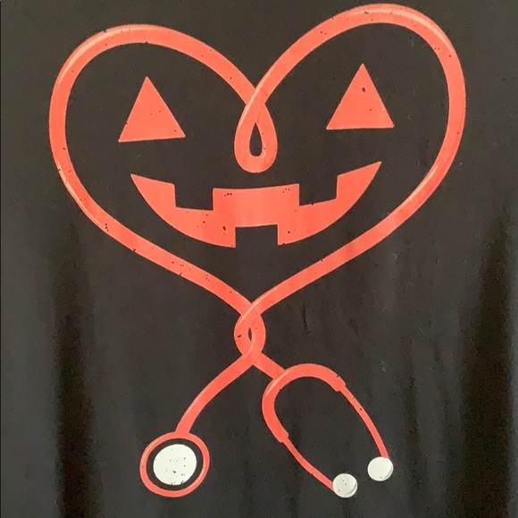 Short Sleeved Tee with Stethoscope - Picture 3 of 5